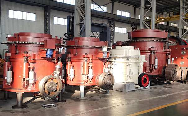 安徽液壓圓錐破碎機現(xiàn)場視頻圖片