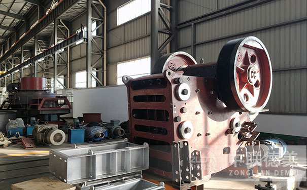 對(duì)輥破碎機(jī)怎么用？