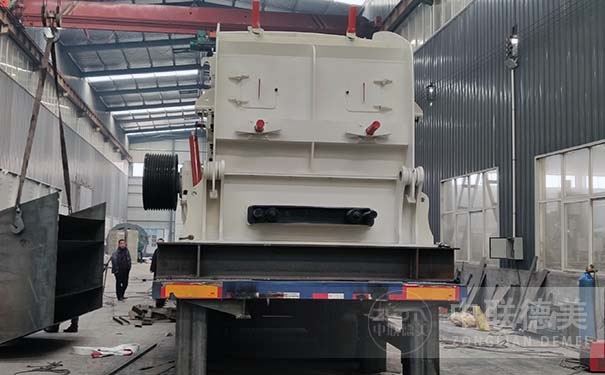 液壓對(duì)輥破碎機(jī)有什么用?