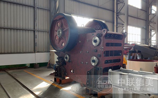 錘式破碎機(jī) 原理