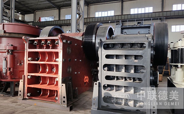 珍珠巖制砂機(jī)